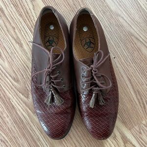 Ariat Jamie Brown woven leather lace up tassel Oxford shoes -size 8.5
